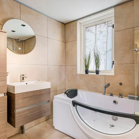 Holiday Coco Luxury By Interhome